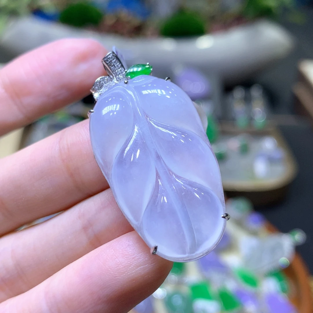 【闪购商品】翡翠颈饰18K金镶嵌翡翠吊坠项链