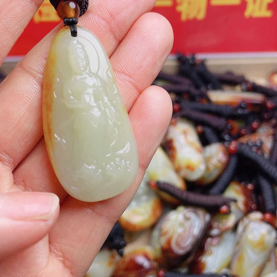 和田玉颈饰未镶嵌