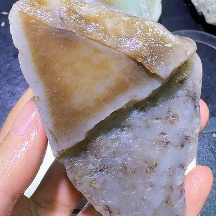 未镶嵌和田玉（糖玉）珠宝半成品