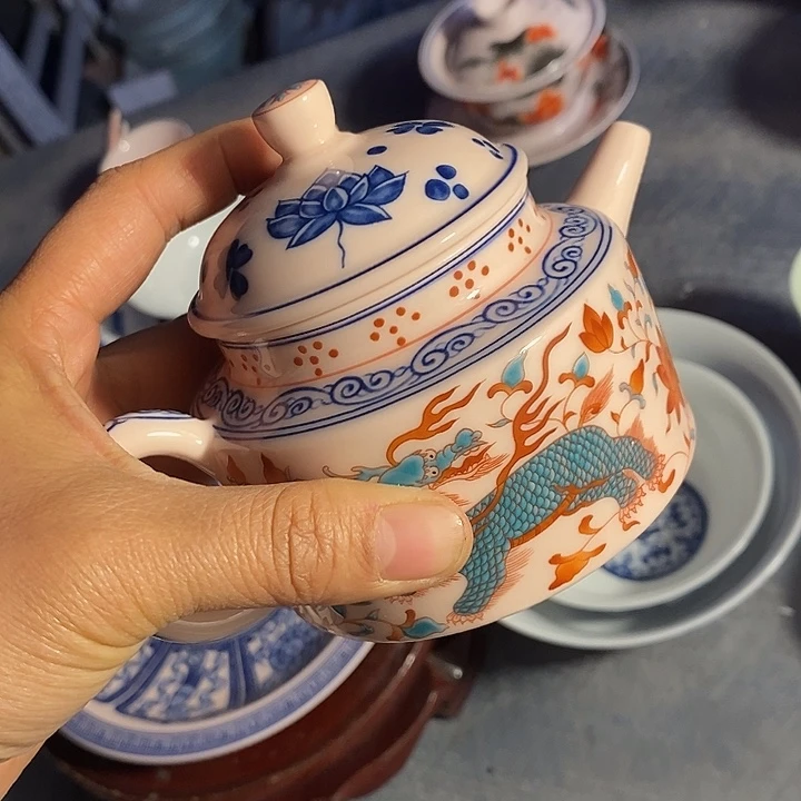 摆件陶红稀土红绿彩麒麟壶
