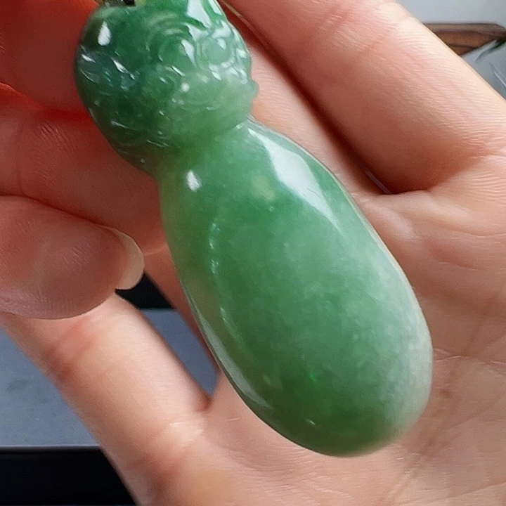 颈饰未镶嵌翡翠天然A货翡翠挂件