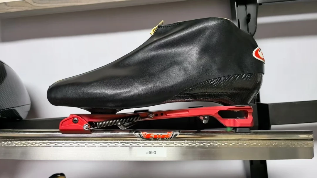 特价产品 中高端冰刀鞋、冰刀