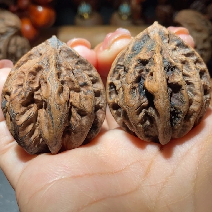 把件文玩核桃东北楸子小雪10