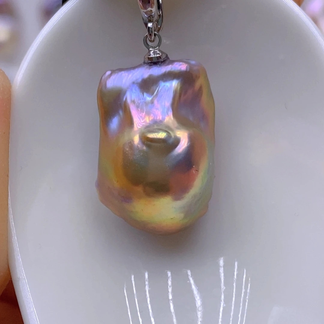 颈饰淡水珍珠未镶嵌