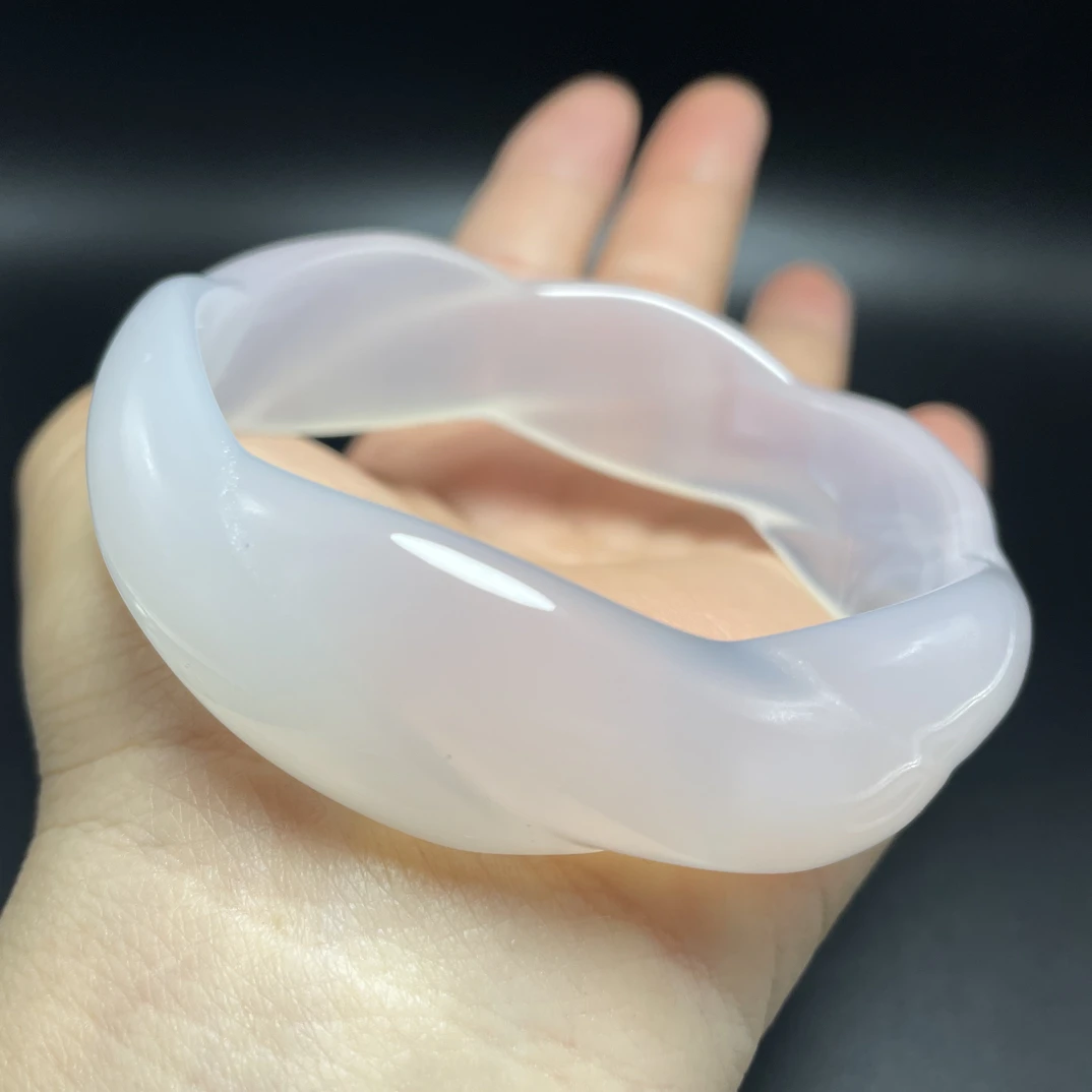 天然玛瑙玉髓冰透麻花手镯时尚潮流圈口61.5条20.8厚6.8重63克