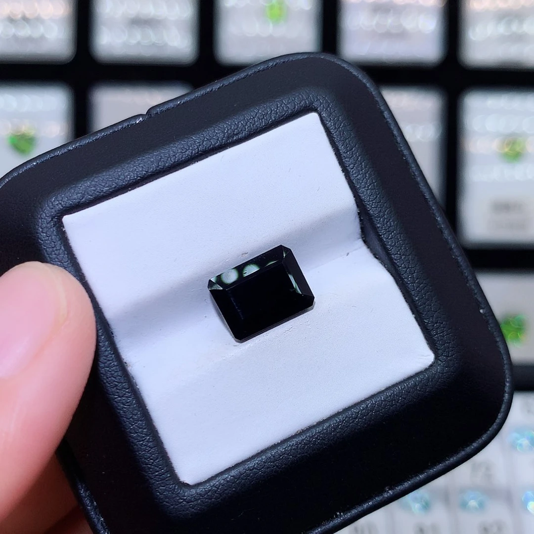 裸石未镶嵌碧玺4.78克拉，