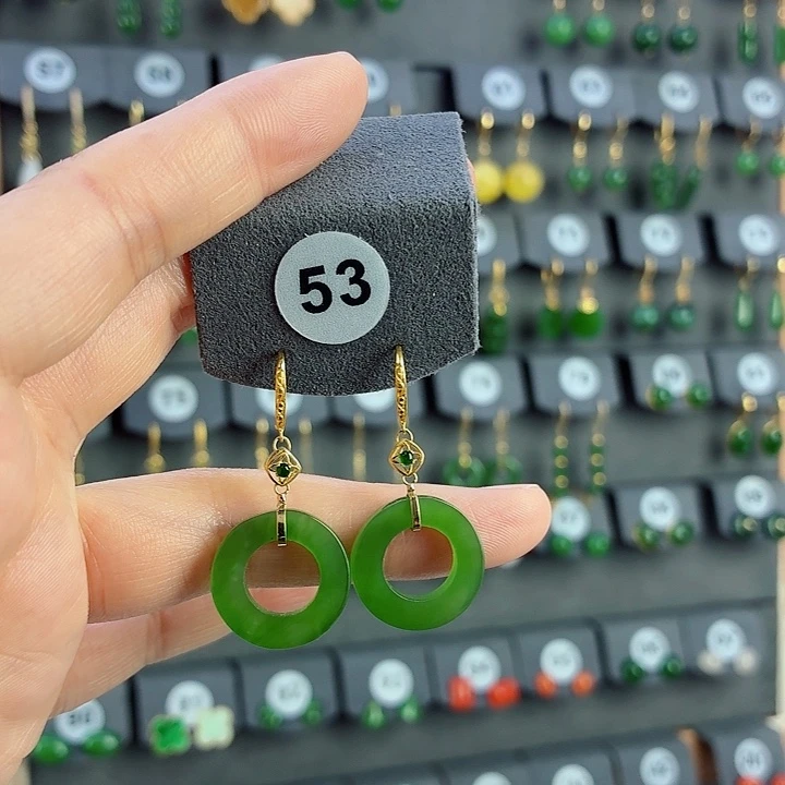 和田玉18K金镶嵌耳饰