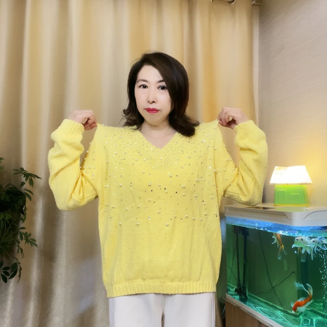 V字领串珠毛衣保暖