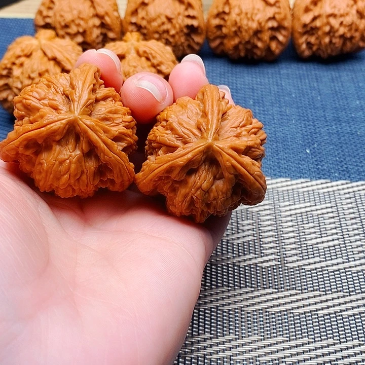 ****子吊坠文玩核桃三棱