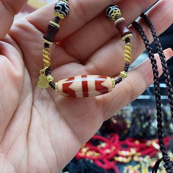 玛瑙/玉髓颈饰合金