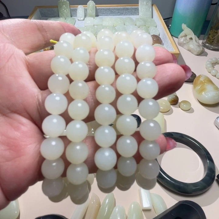 和田玉（糖玉）未镶嵌珠宝半成品