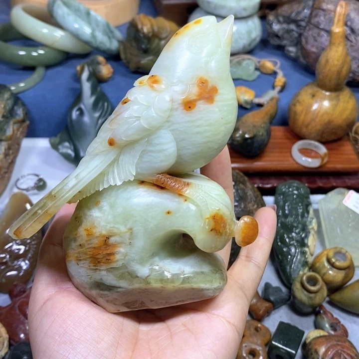 蛇纹石玉未镶嵌花玉