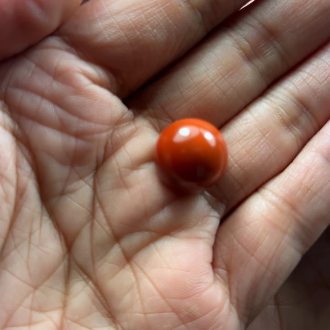 王***锤南红玛瑙未镶嵌颈饰