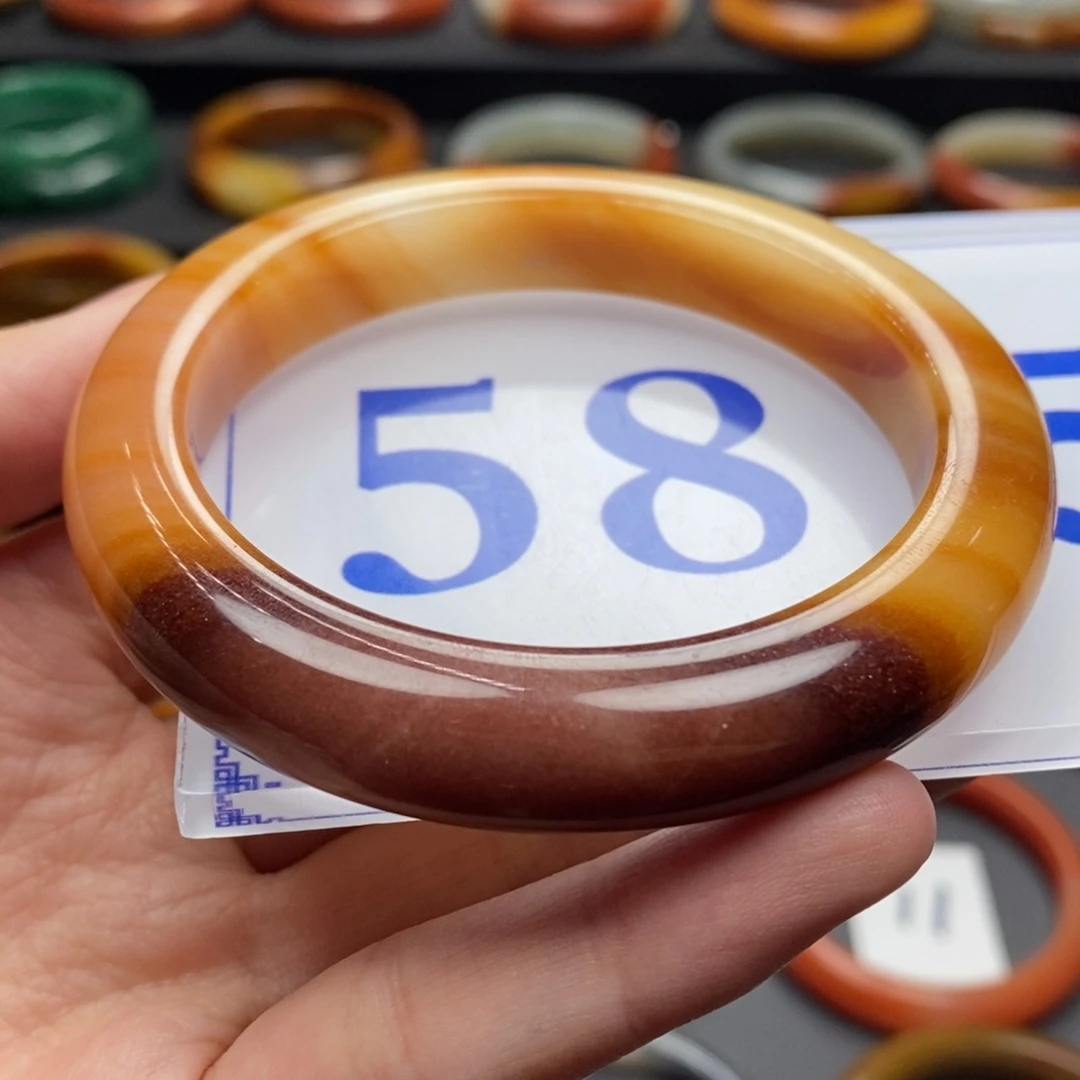 石英质玉（黄龙玉）手镯微瑕未镶嵌