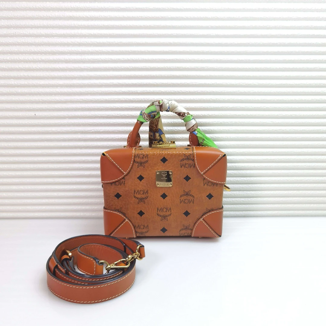 99新 MCM MCM BERLIN 盒子包斜挎包