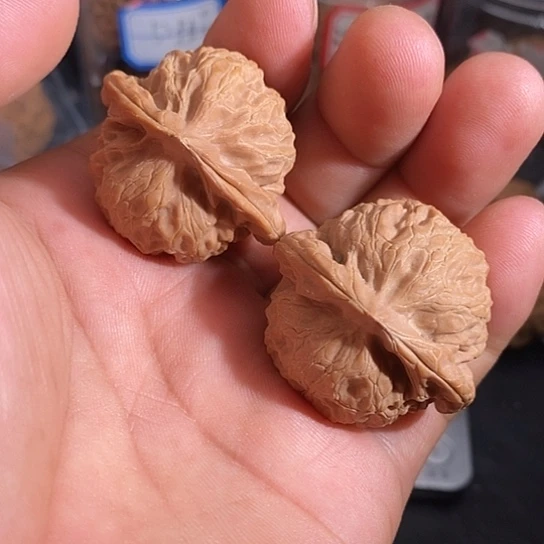 文玩核桃把件宫灯