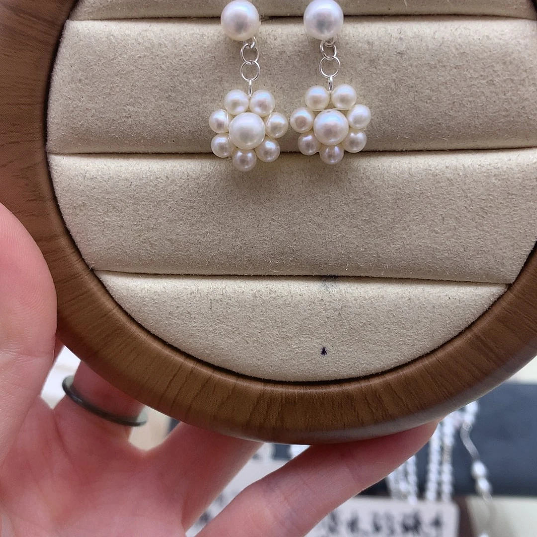 淡水珍珠耳饰未镶嵌