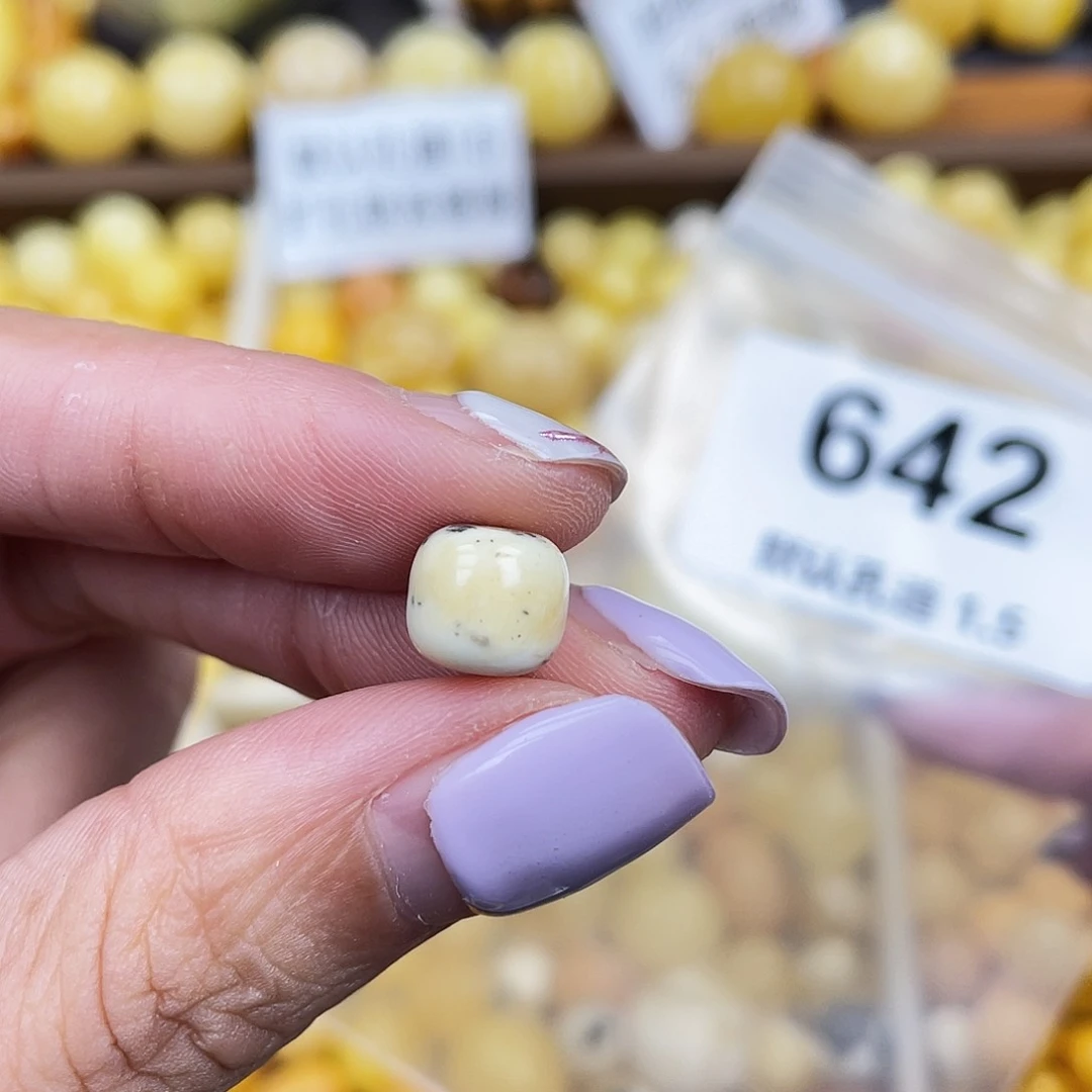 未镶嵌蜜蜡珠宝奇石8.9