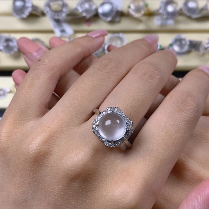 谭***谭石英质玉银S925镶嵌戒指