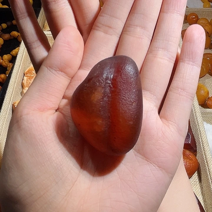 琥珀颈饰未镶嵌蜜蜡全皮咖啡豆