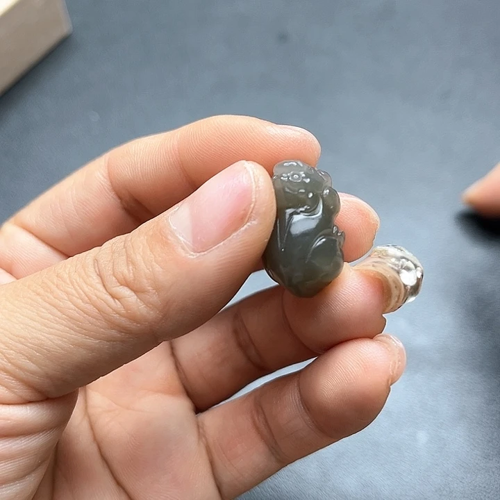 【闪购商品】颈饰未镶嵌和田玉