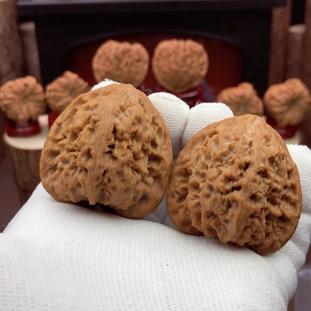 文玩核桃把件三角正桩41.40.6.42