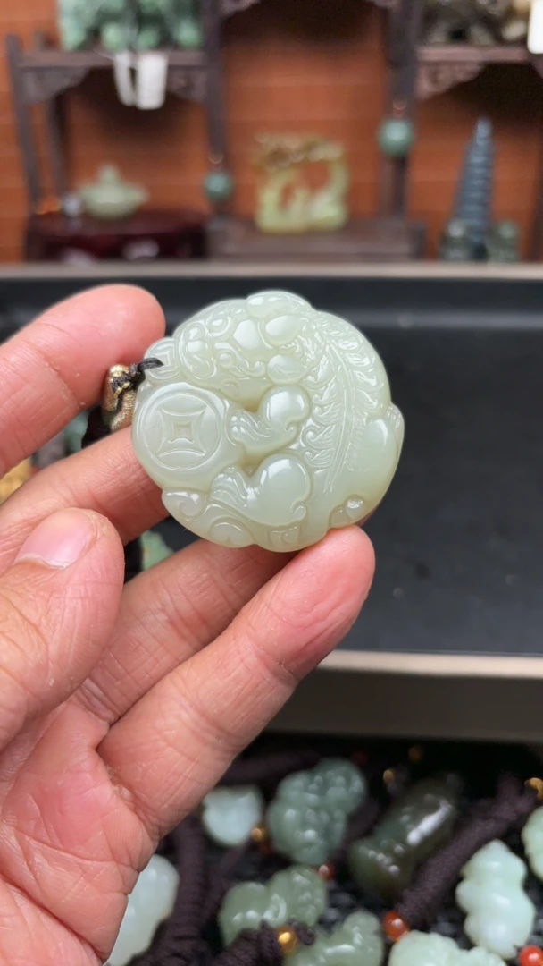 保真和田玉貔貅时尚吊坠百搭精雕拍一发一手工精致气质
