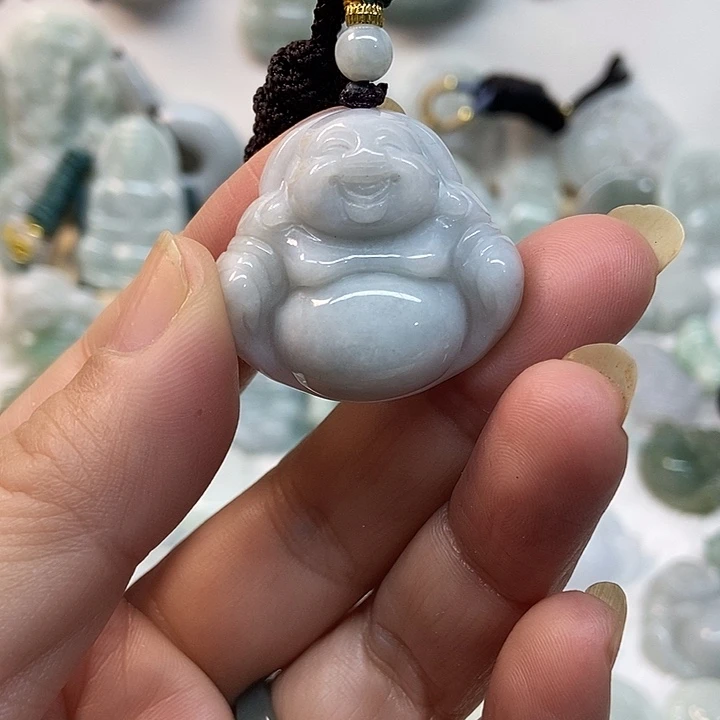 翡翠未镶嵌颈饰佛公