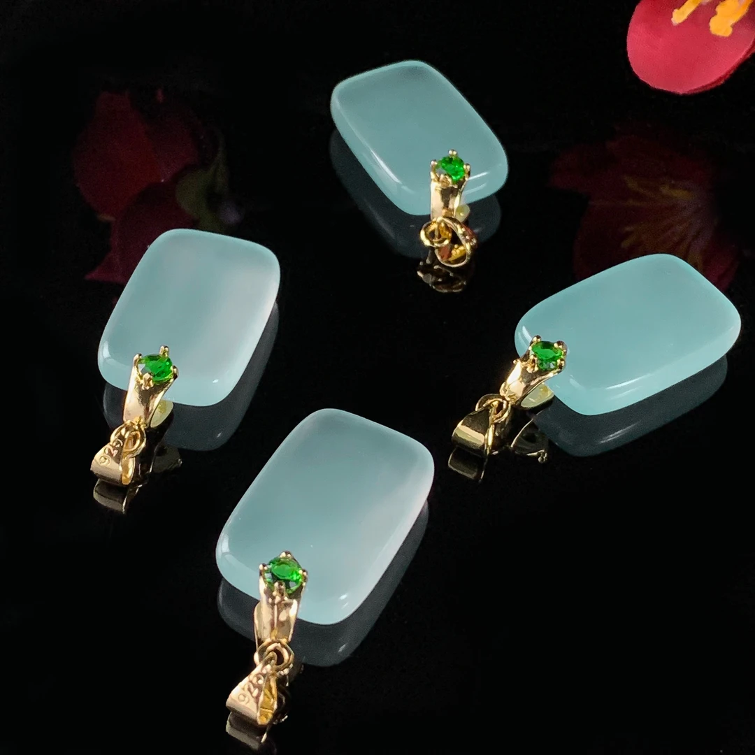 面面来财珠宝S8266-海蓝之谜福神玛瑙蓝无事牌-配绳-多样发其一