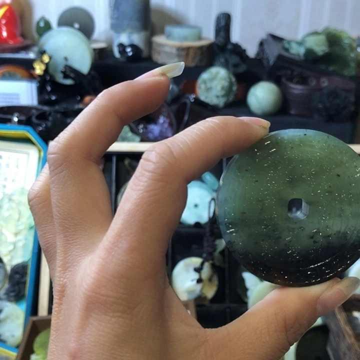 岫玉未镶嵌岫玉挂件