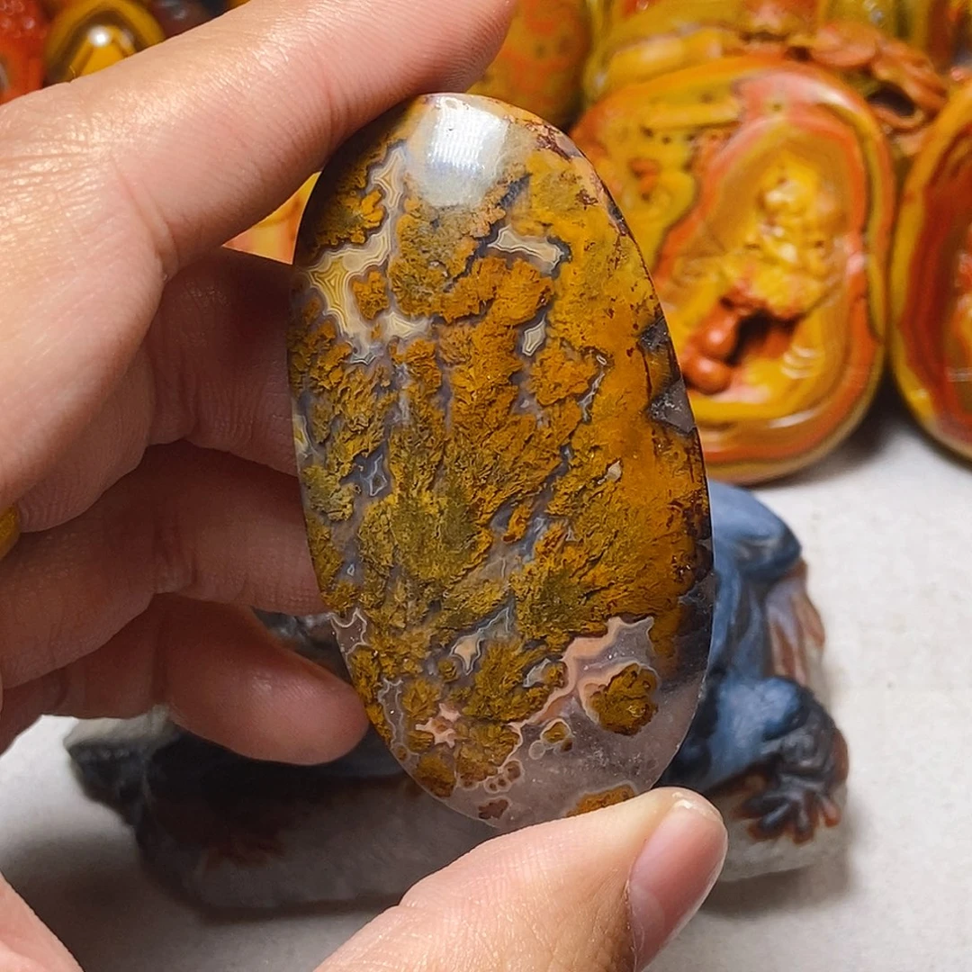 未镶嵌其他玛瑙/玉髓顺*