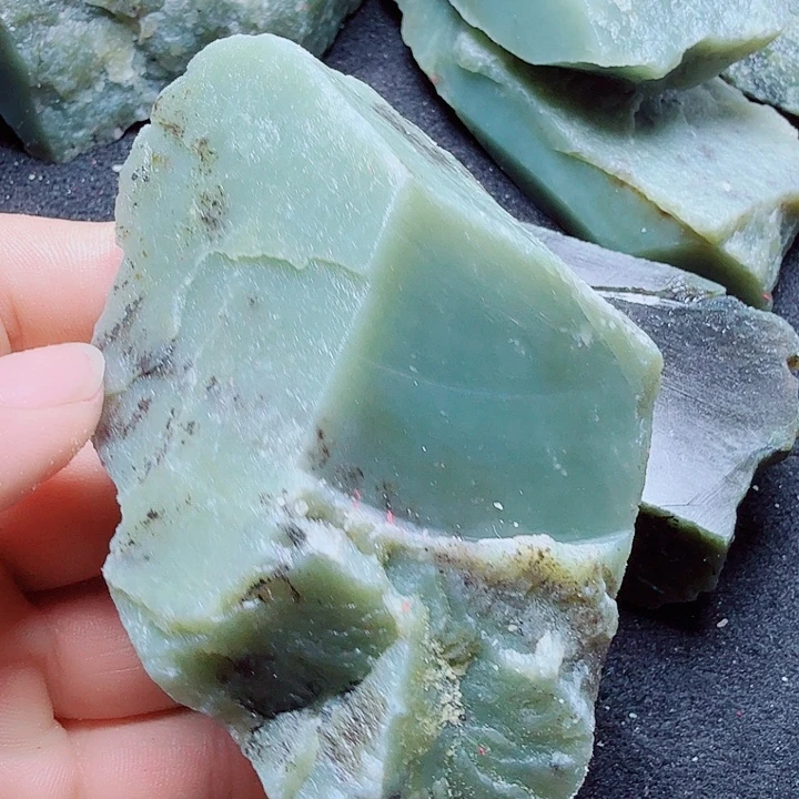 未镶嵌和田玉（糖玉）珠宝半成品