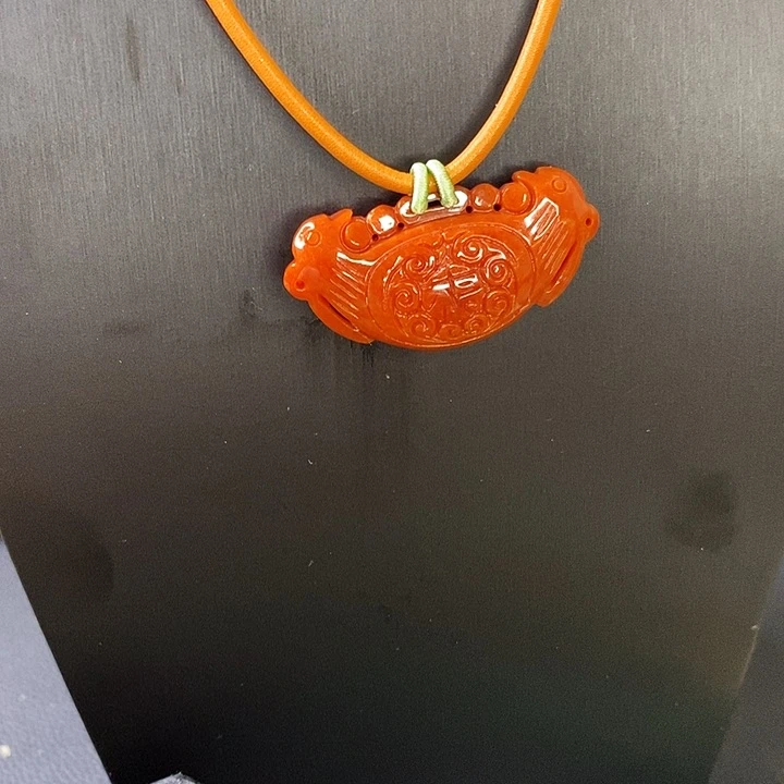 翡翠未镶嵌颈饰吊坠