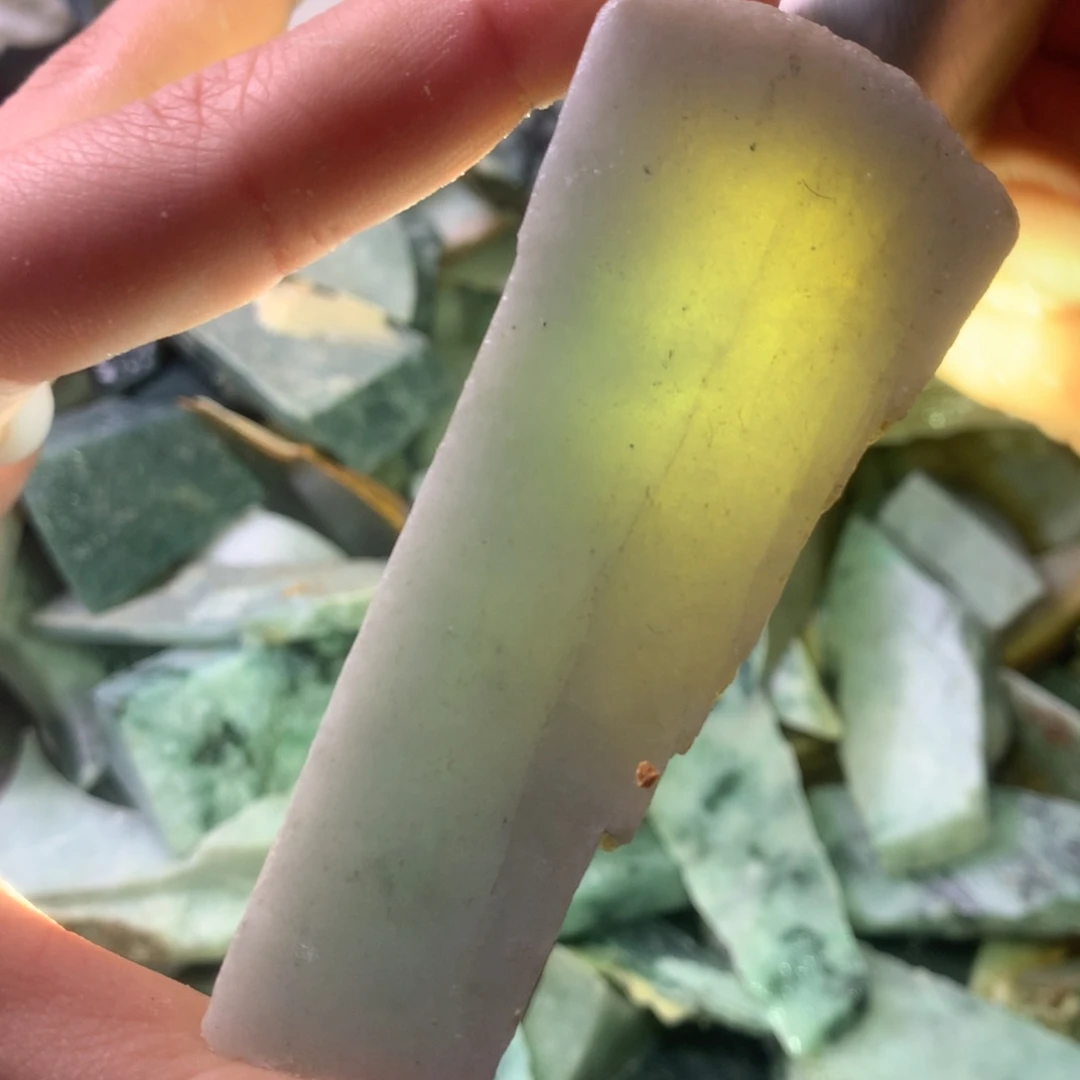 翡翠颈饰未镶嵌缅甸翡翠