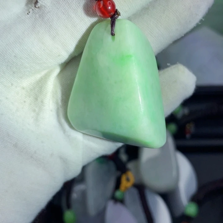 翡翠未镶嵌挂件片料