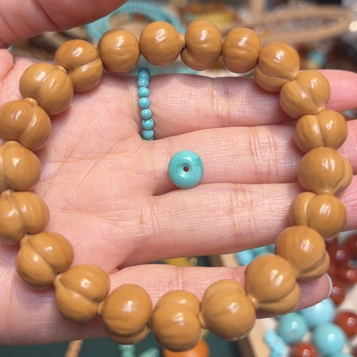 陌***颜手串猴头核桃在一起了