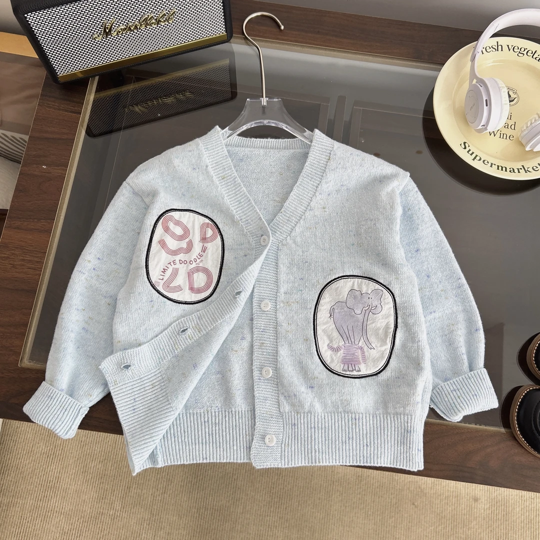 【新品】2025年新款春装儿童蓝色大象毛衣开衫BMC25361