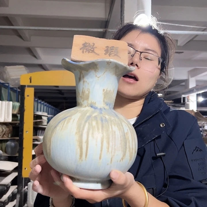 景德镇陶瓷花瓶工厂