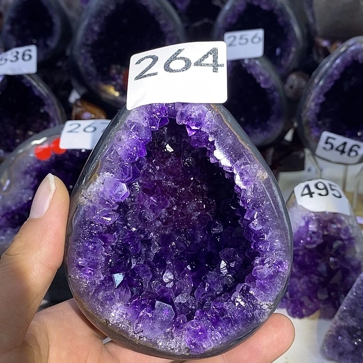 岁***狂未镶嵌紫晶大型摆件（非配饰）264