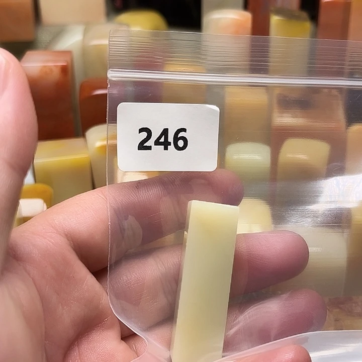 牧***云老挝石老挝石北部结晶