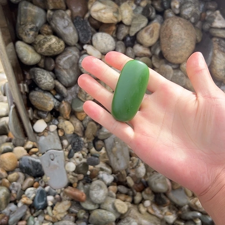 未镶嵌和田玉（糖玉）车挂