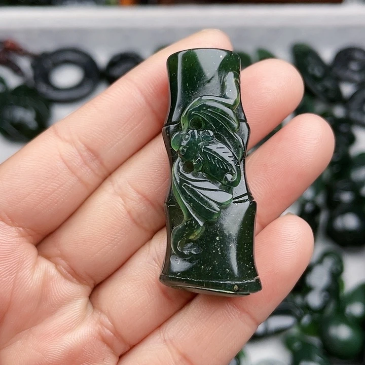 蛇纹石玉未镶嵌挂件泰山玉节节高升