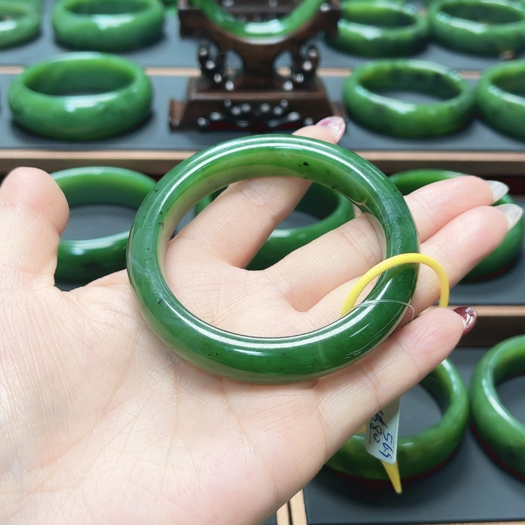 和田玉（碧玉）未镶嵌手镯