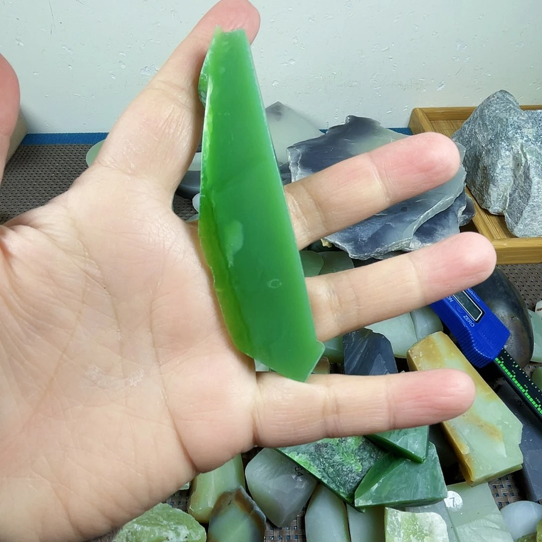 和田玉颈饰未镶嵌李****）