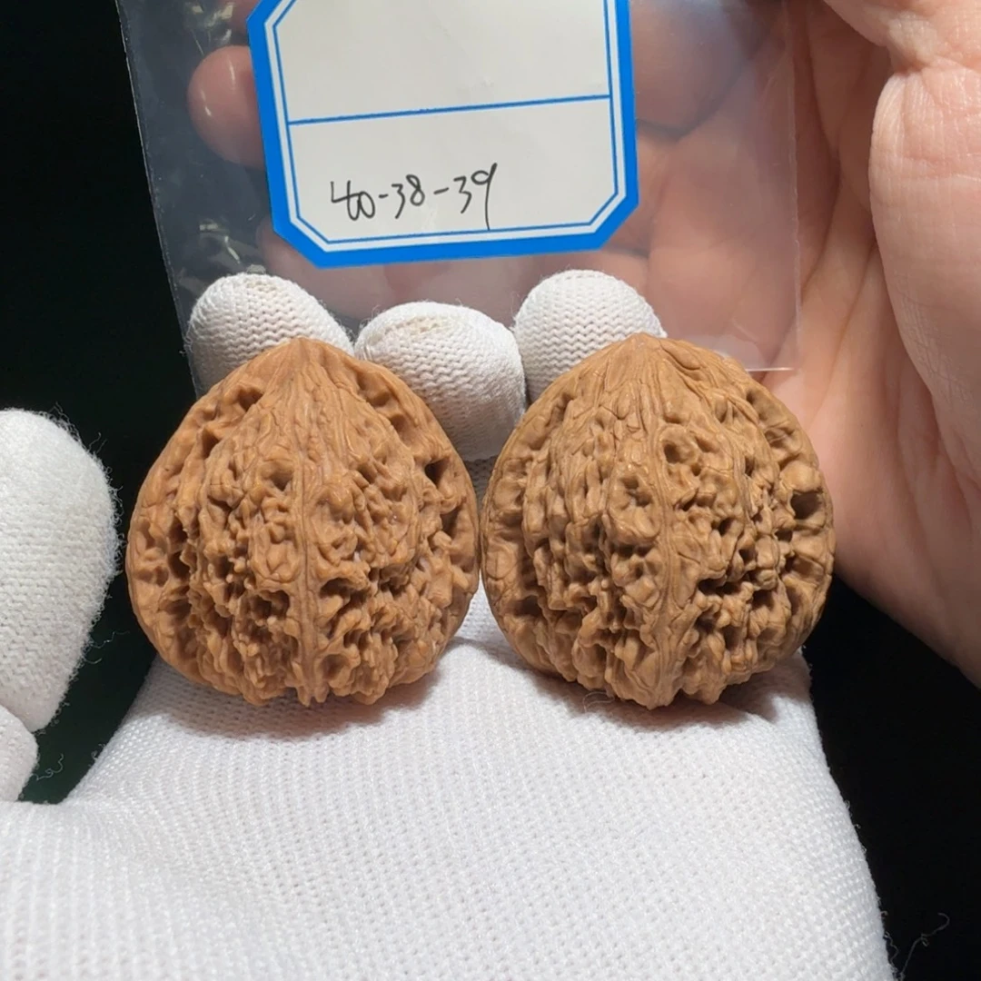 文玩核桃吊坠南疆三角8