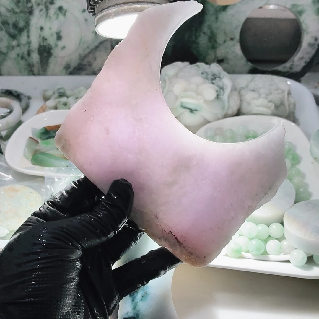 翡翠未镶嵌颈饰边角料