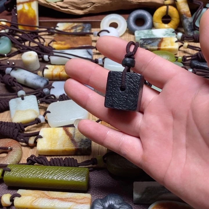 蛇纹石玉挂件未镶嵌豆*主