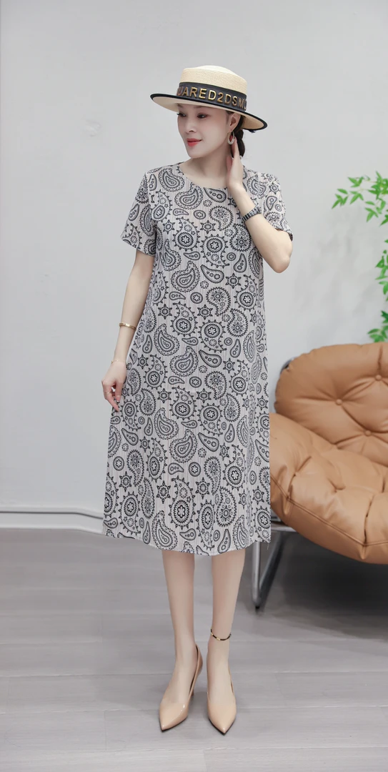 【1007】夏季大码宽松气质新复古风妈妈装中老年短袖格子圆领连衣裙