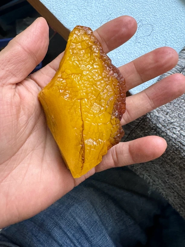 天然原矿琥珀蜜蜡原石定制 随型吊坠