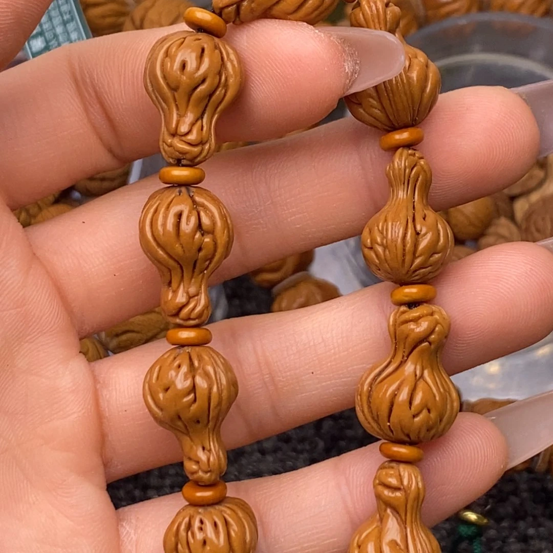 秦岭山脉龙纹桃核 13